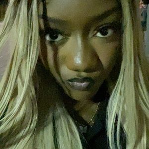 Meet your Posher, Chastity